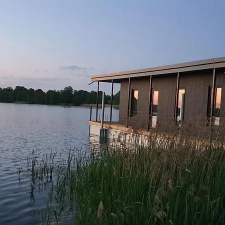 Dom Na Wodzie Villa Kruklanki Exterior photo